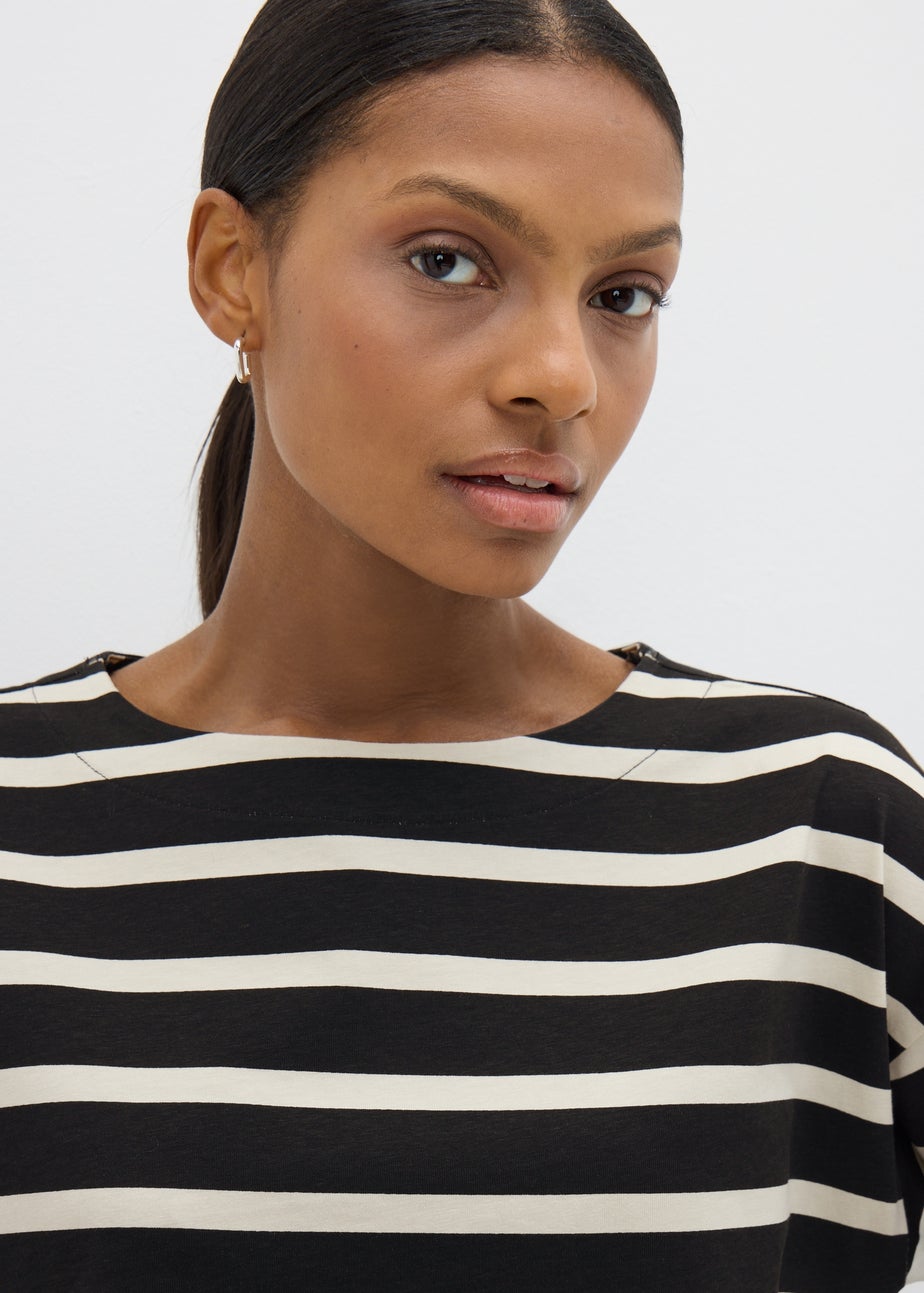 Black Stripe Long Sleeve Top