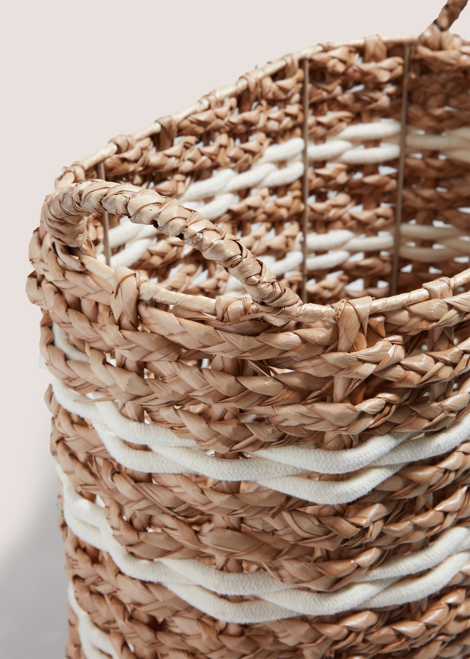 Narrow Rectangular Curve Basket