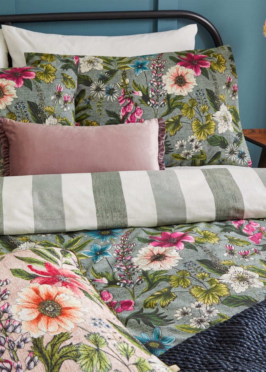 Wylder Blue Floral Hidcote Manor Botanical Duvet Cover Set