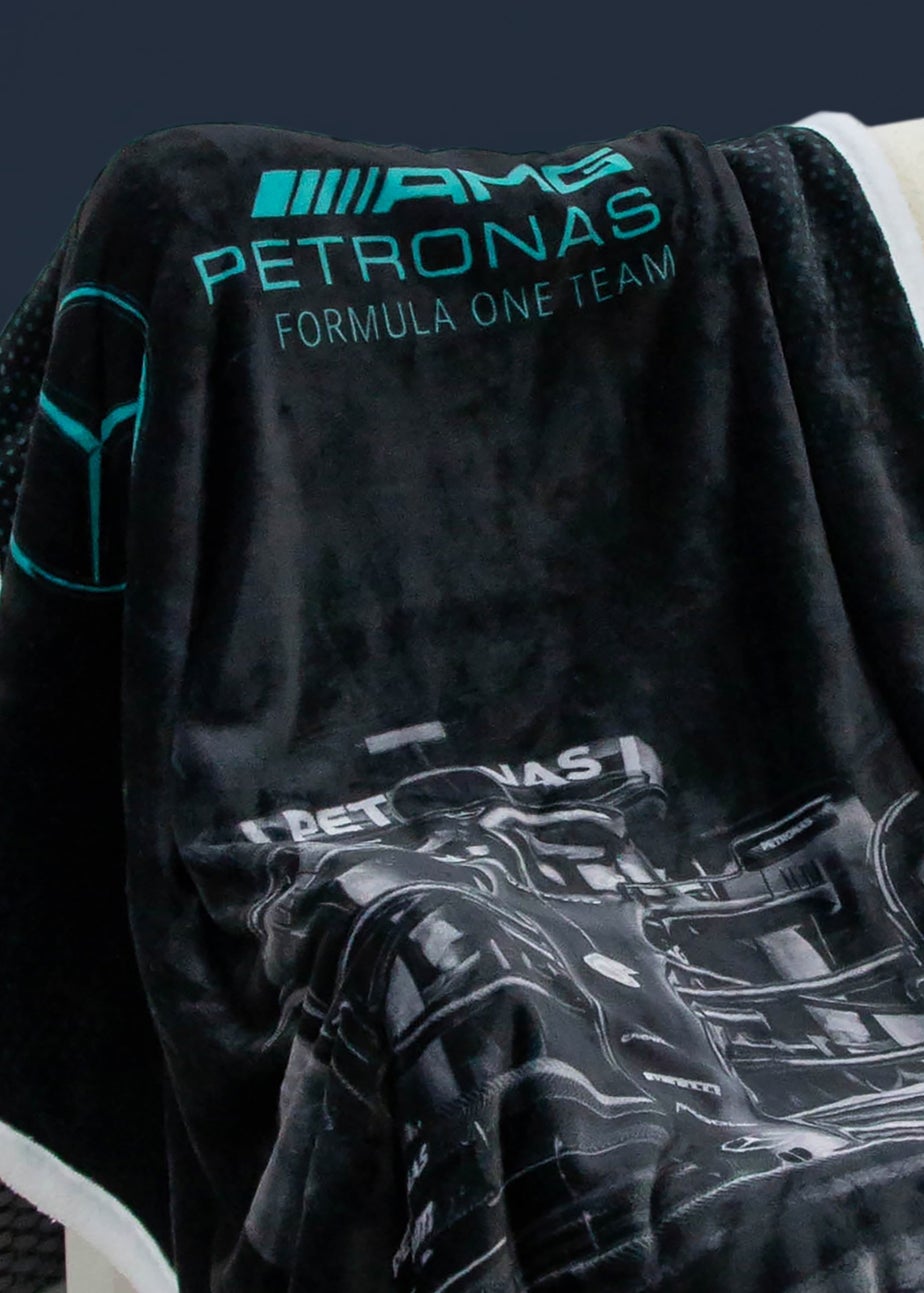 Mercedes Shadow Car Faux-Shearling Backed Fleece Formula 1 Blanket (100x150cm)