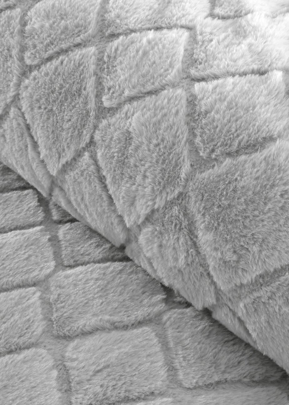 Catherine Lansfield Cosy Diamond Faux Fur Duvet Cover Set Silver Grey