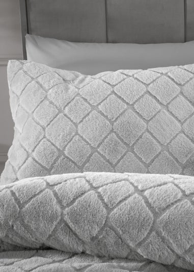 Catherine Lansfield Cosy Diamond Faux Fur Duvet Cover Set Silver Grey