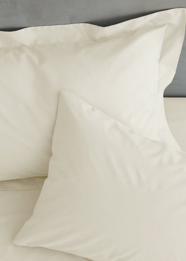 Catherine Lansfield Cream Easy Iron Percale Combed Fitted Sheet