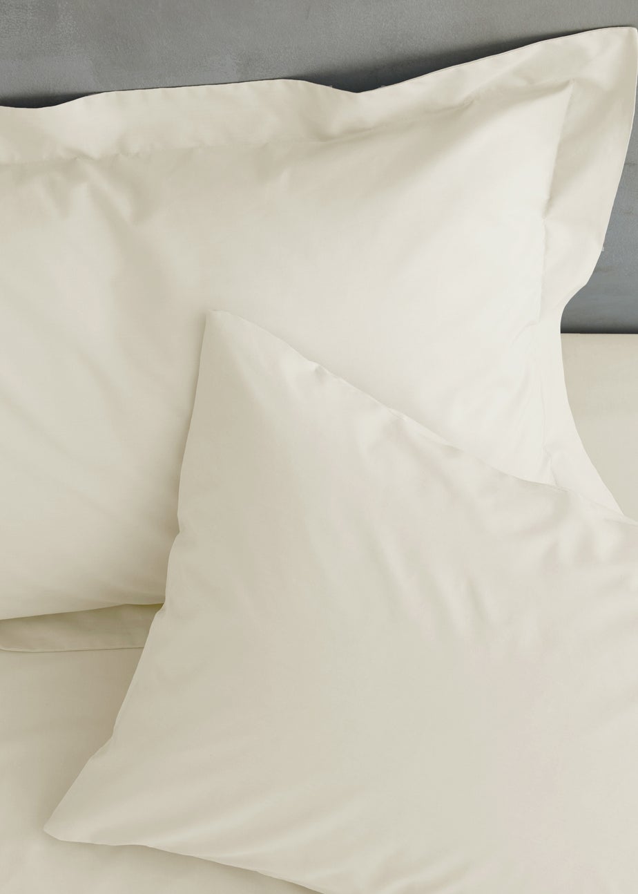 Catherine Lansfield Cream Easy Iron Percale Combed Fitted Sheet