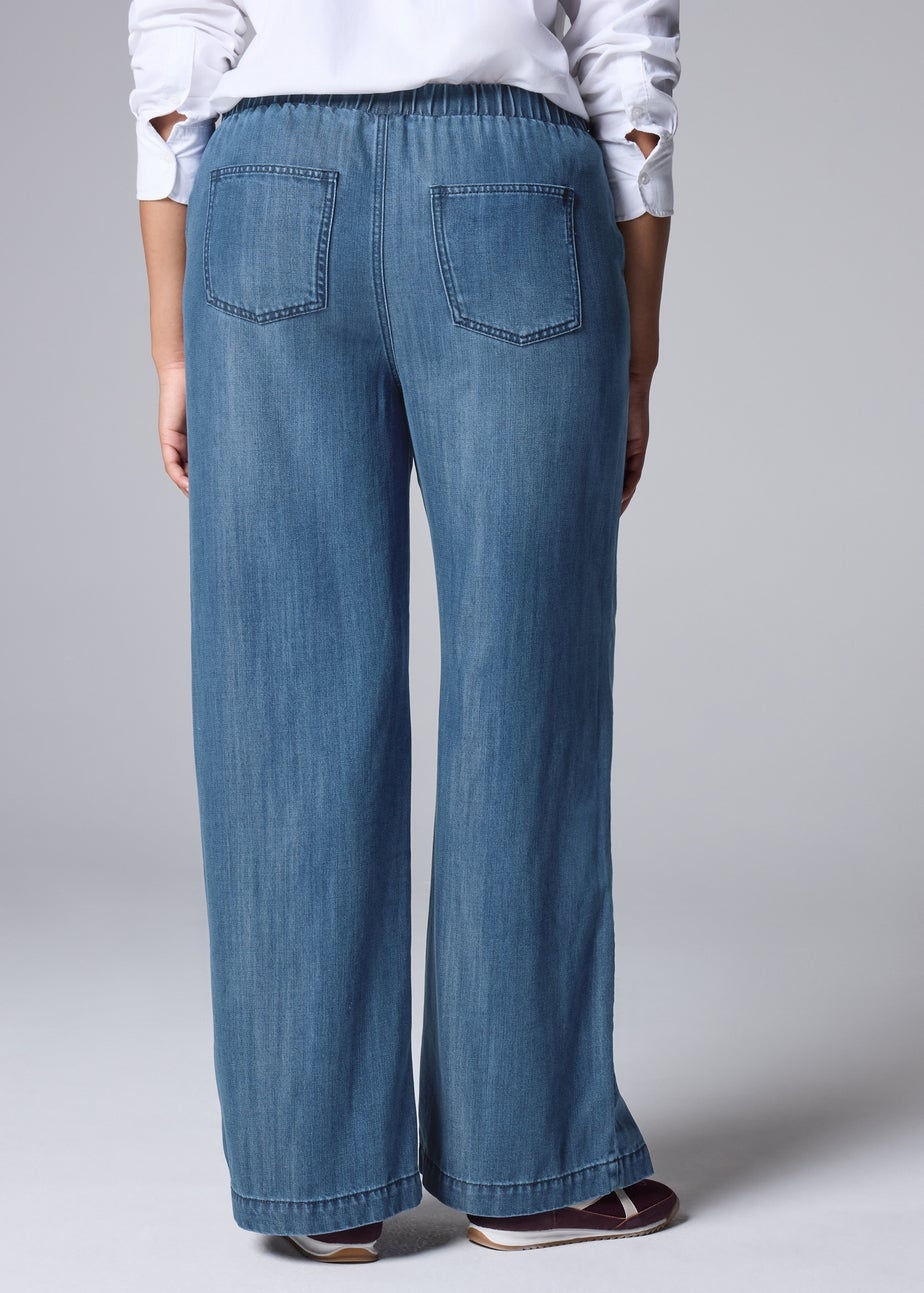 Midwash Wide Leg Comfort Jeans