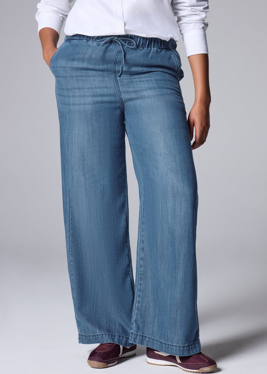 Midwash Wide Leg Comfort Jeans
