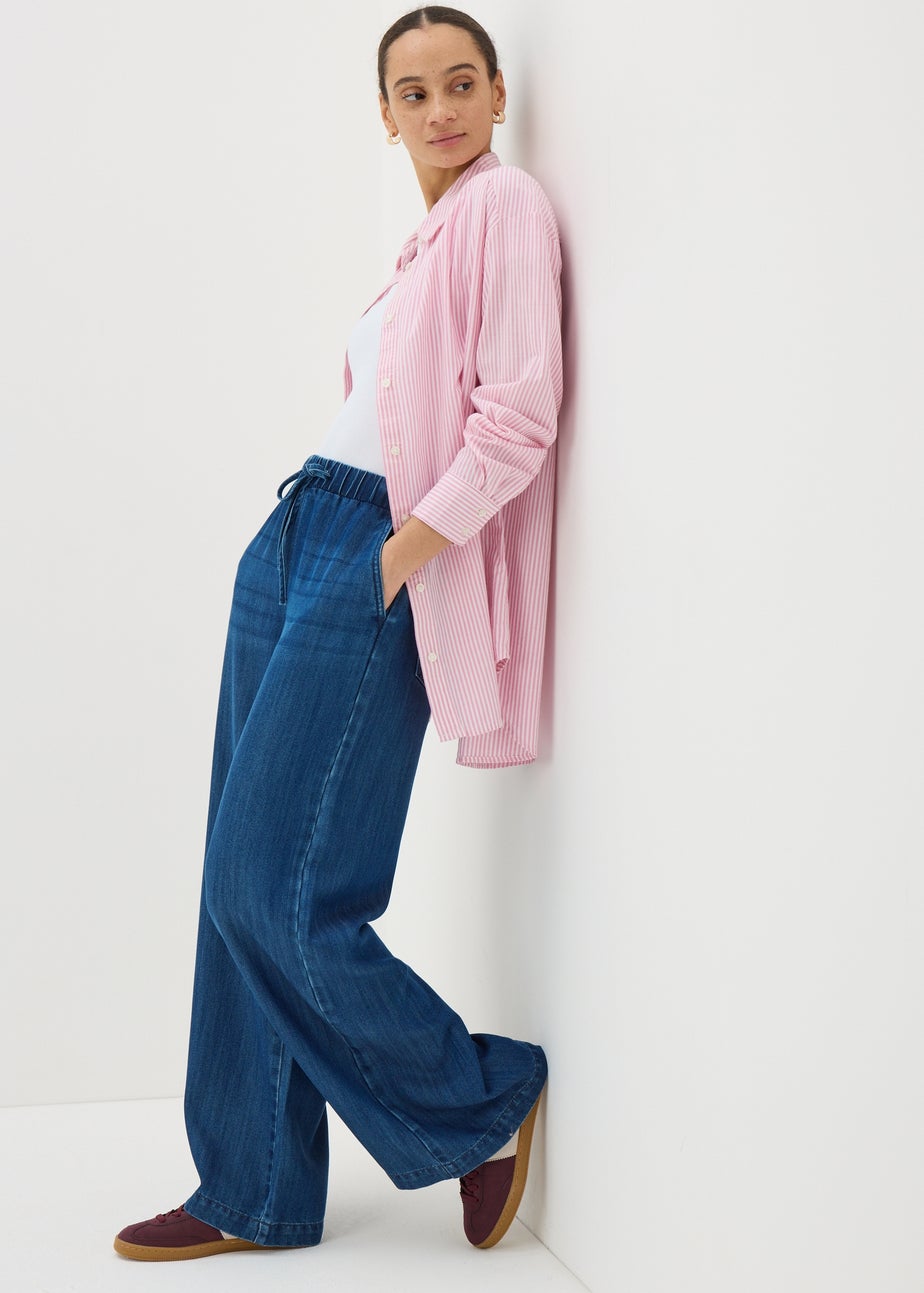 Dark Wash Comfort Fit Wide Leg Jeans