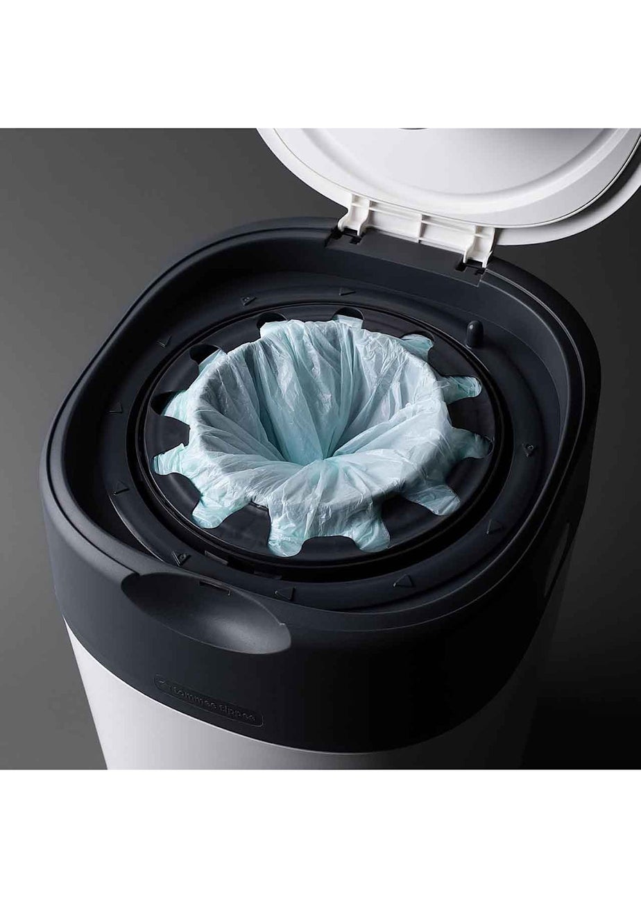 Tommee Tippee Twist & Click Nappy Bin White with x6 Cassettes
