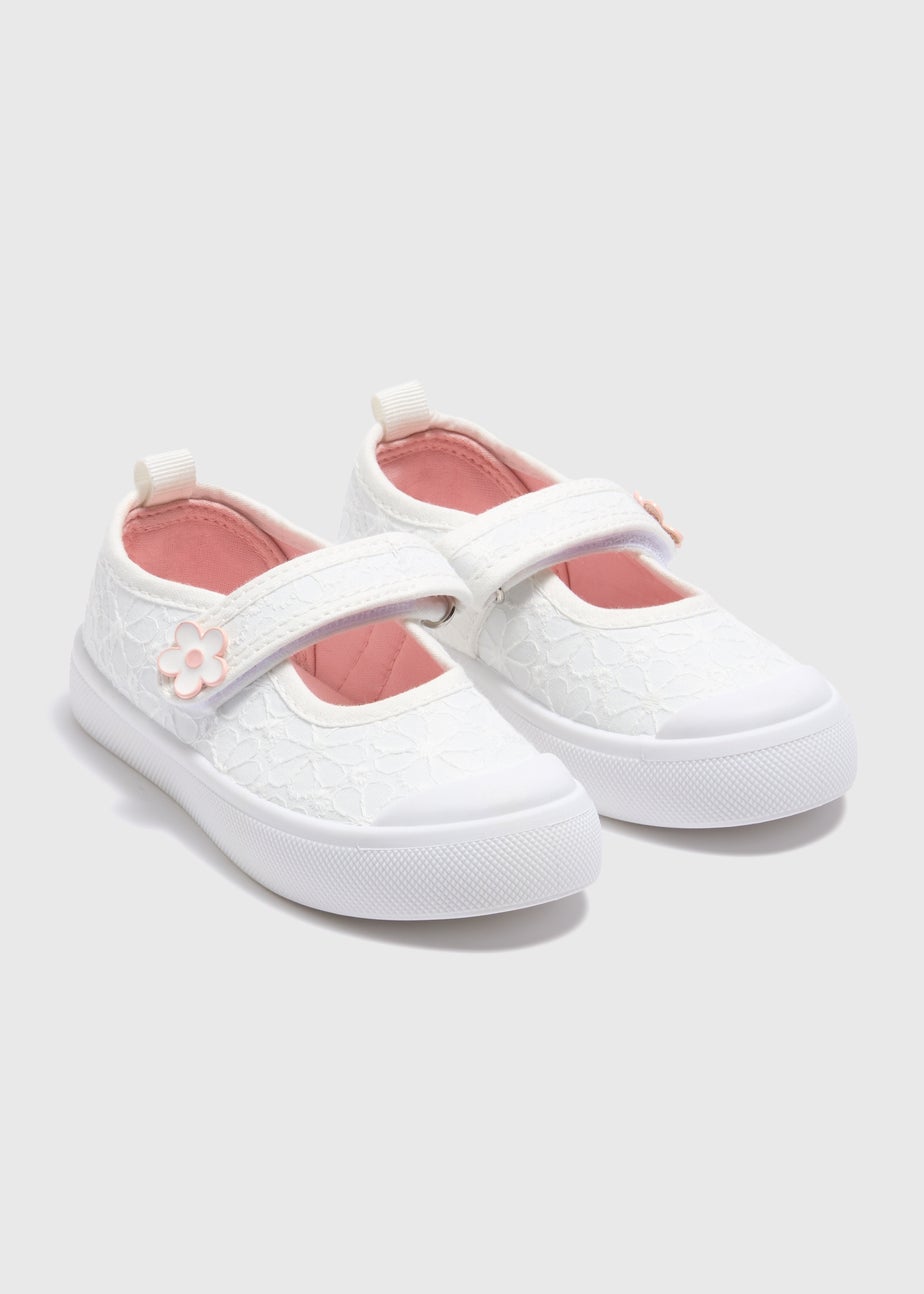 Girls White Broderie Pumps (Younger 4-12)