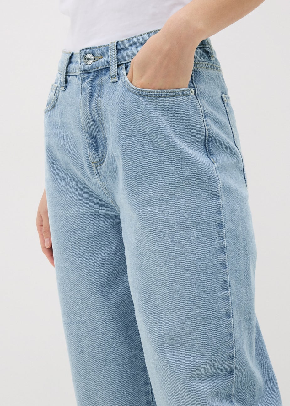 Blue Light Wash Barrel Leg Jeans