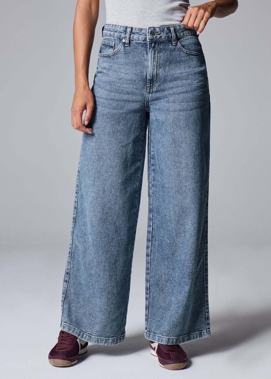 Wide Leg Mid Blue Jeans