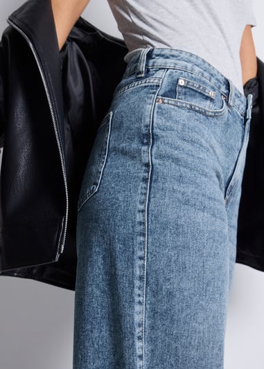 Wide Leg Mid Blue Jeans