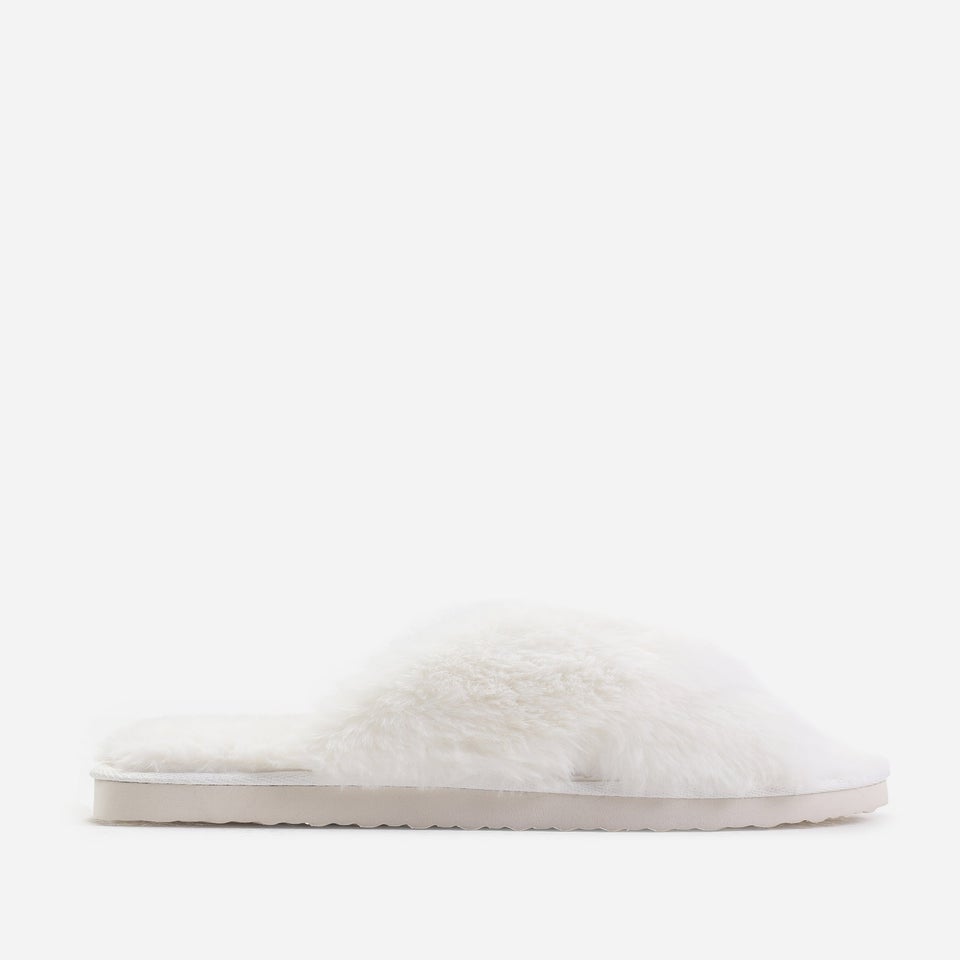 Where's That From Weekend White Cross Over Fluffy Slippers