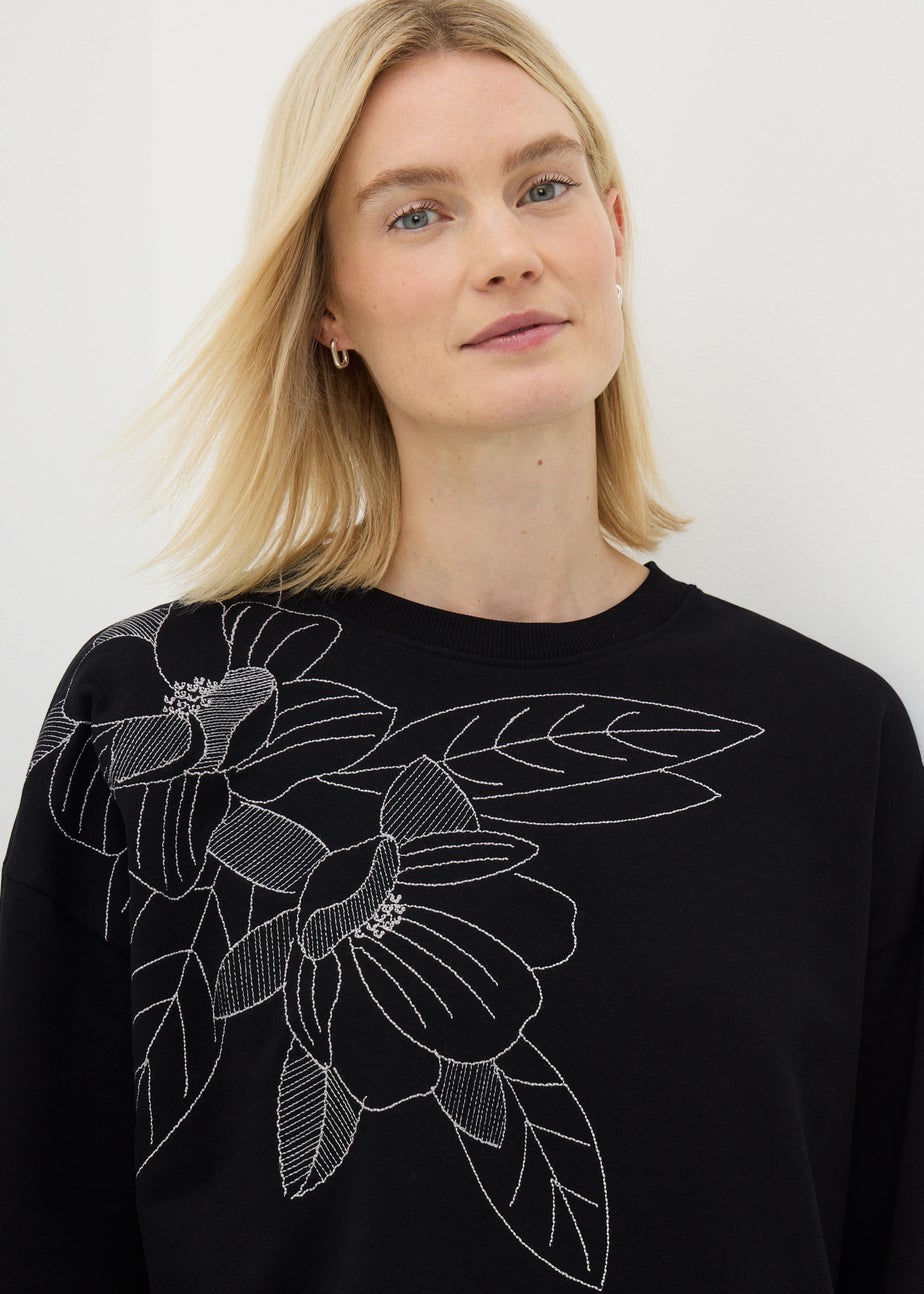 Black Floral Stitch Sweatshirt