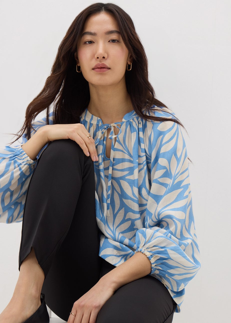 Et Vous Blue Palm Crinkle Boho Blouse