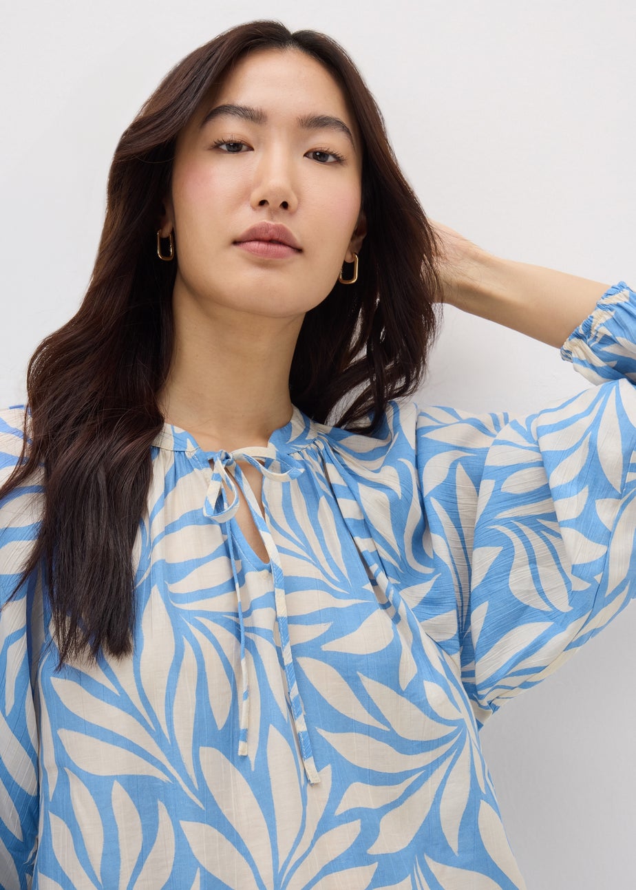 Et Vous Blue Palm Crinkle Boho Blouse