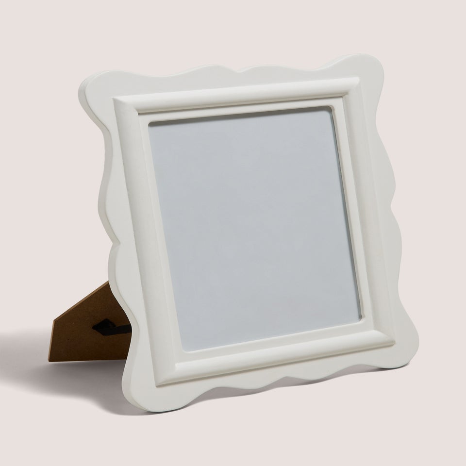 White Vintage Frame (9inch x 7inch)