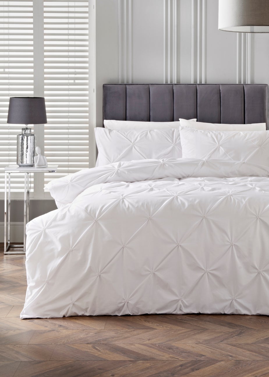 White Pleat Duvet Set