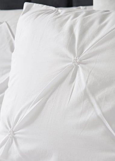 White Pleat Duvet Set