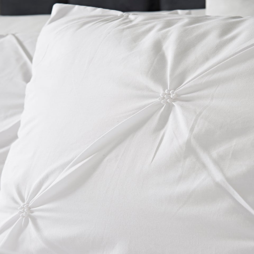 White Pleat Duvet Set