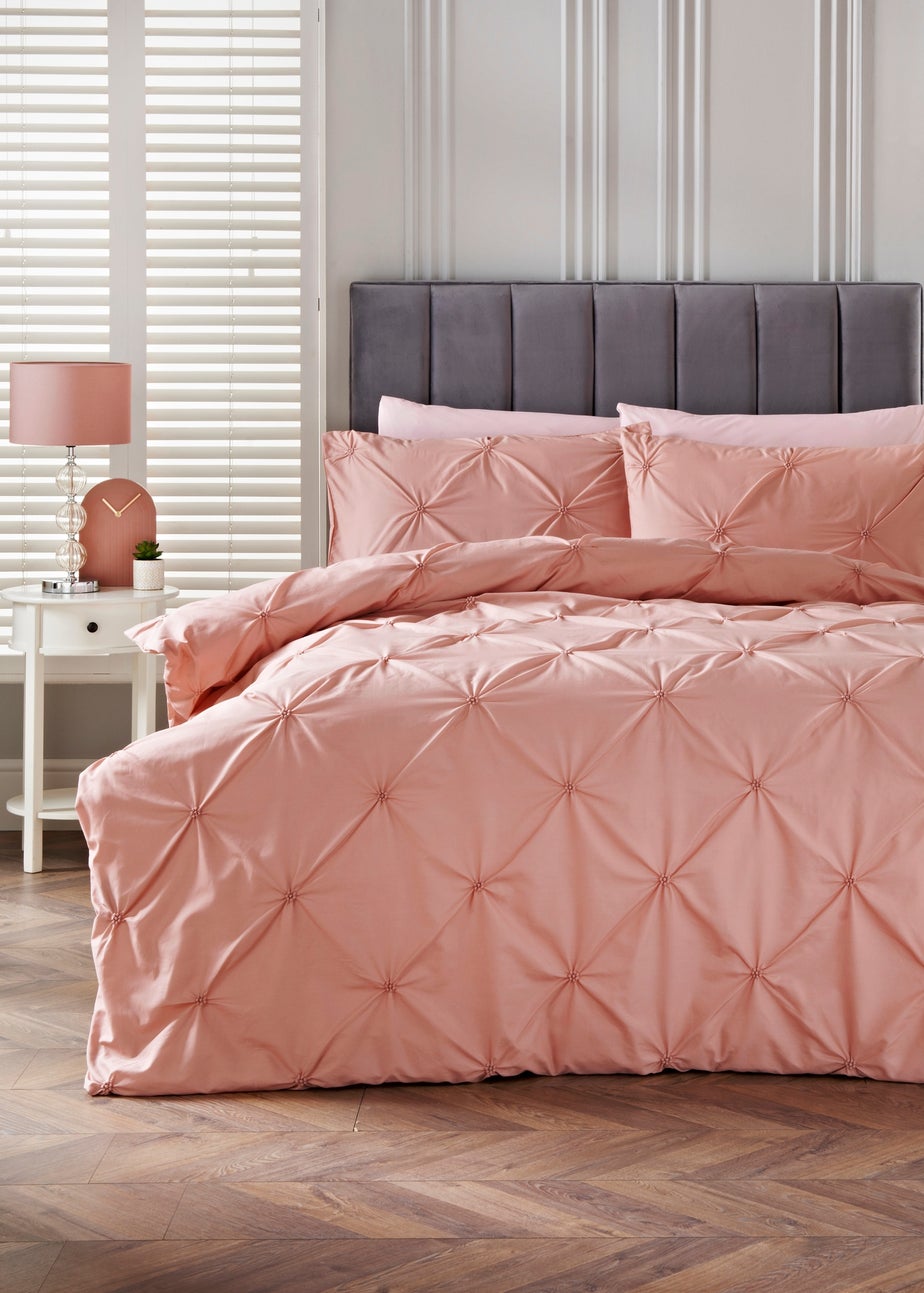 Pink Pinch Pleat Duvet Set