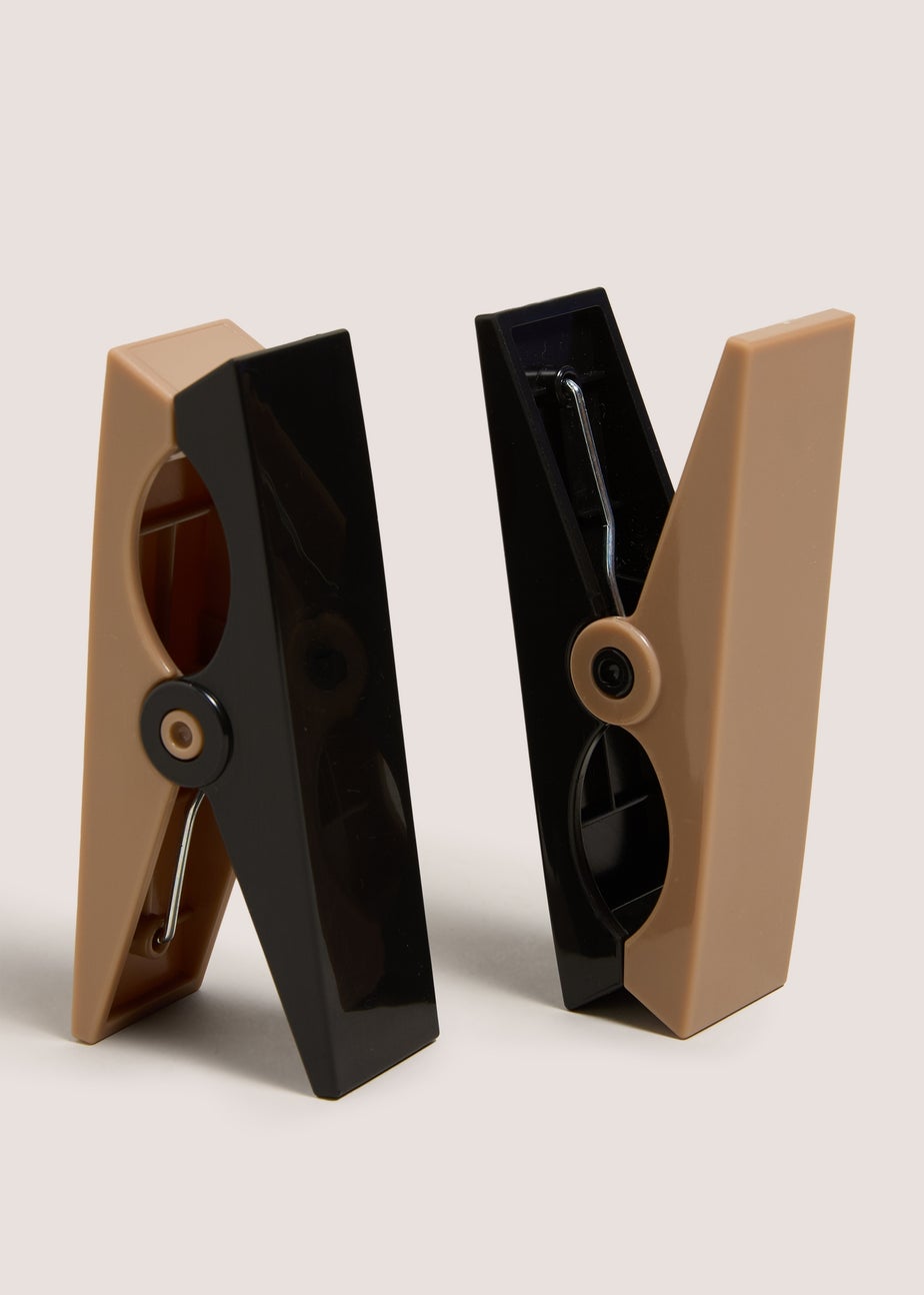 Monochrome Beach Towel Clips