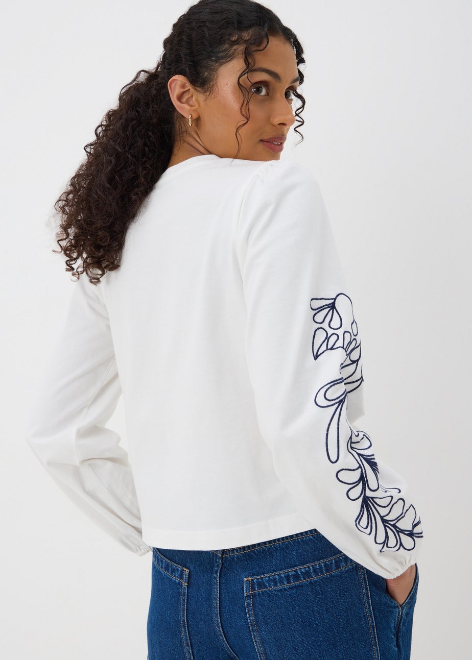 White Embroidery Long Sleeve Top