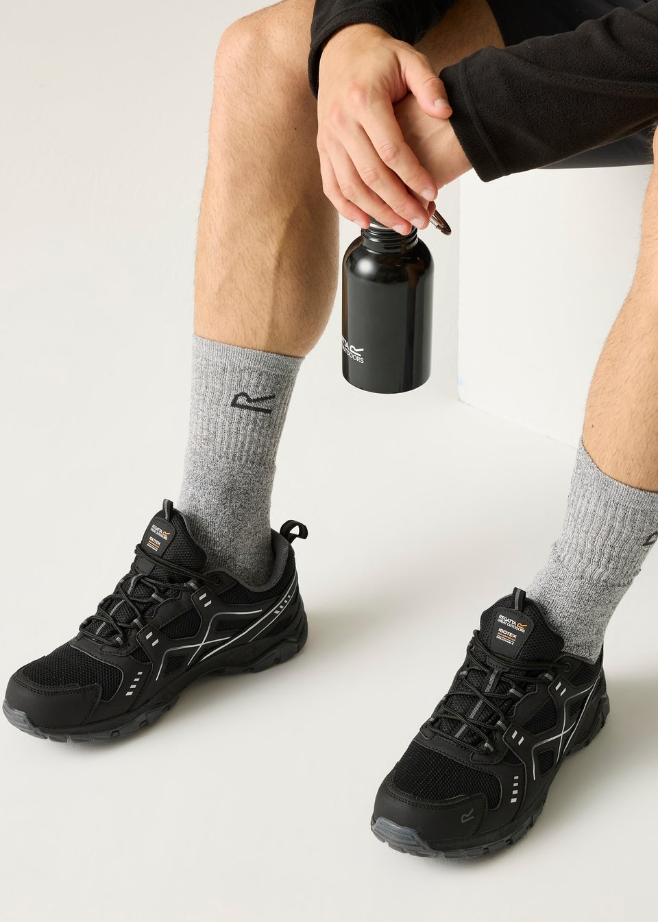 Regatta Black Granit Vendeavour Waterproof Isotex Walking Shoes