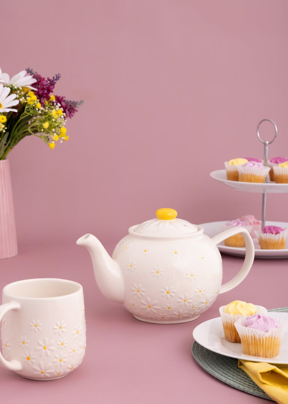 Price & Kensington Daisy 6 Cup Teapot