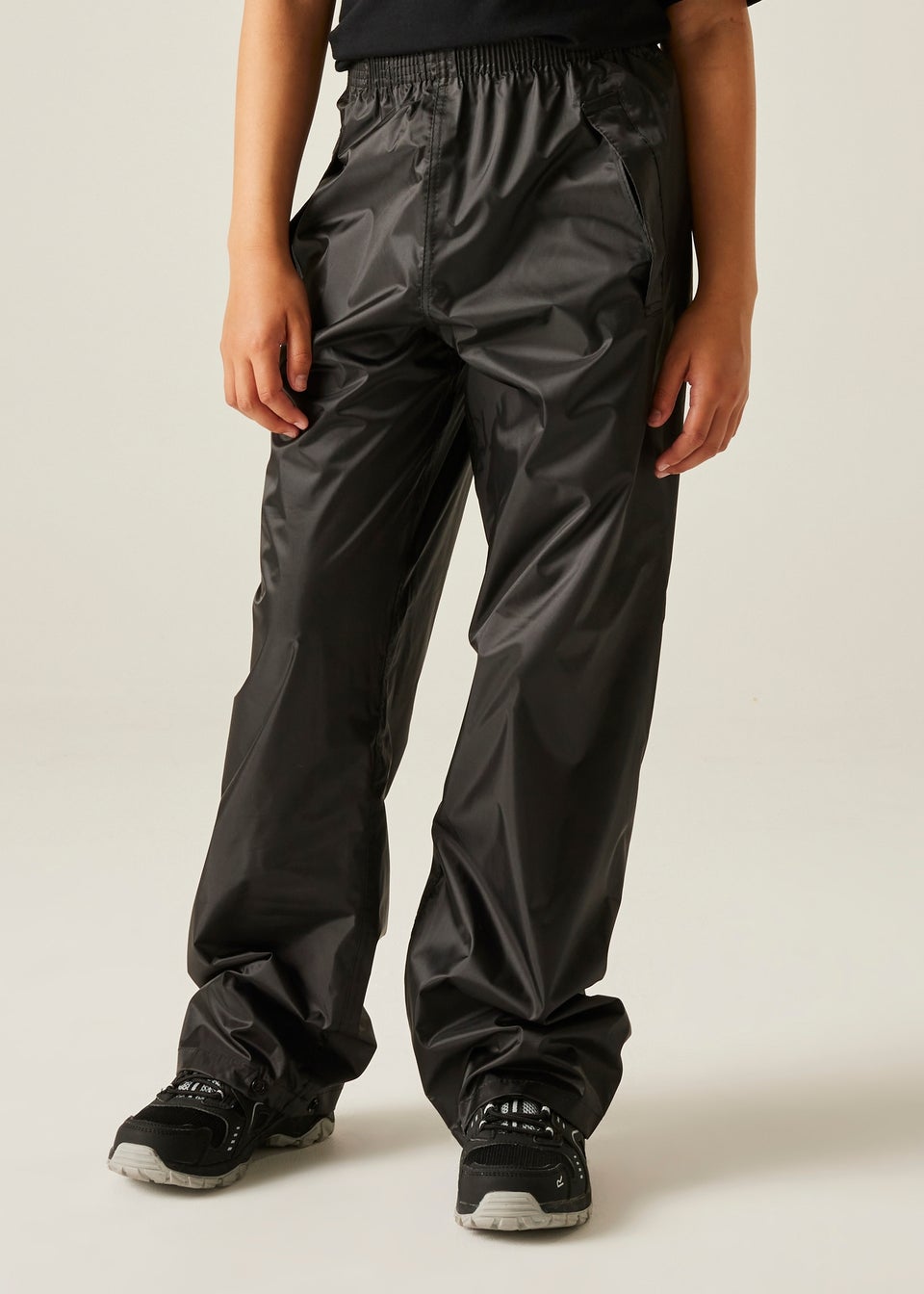 Regatta Black Kids Stormbreak Waterproof Hydrofort Overtrousers (3-16 Years)