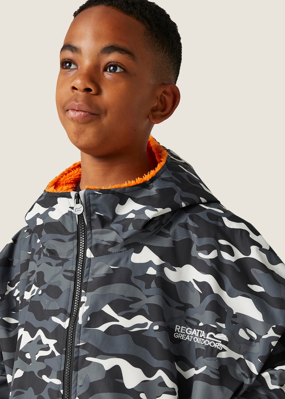 Regatta Black Camo Persimmon Kids' Junior Waterproof Hydrofort Robe (3-13 Years)