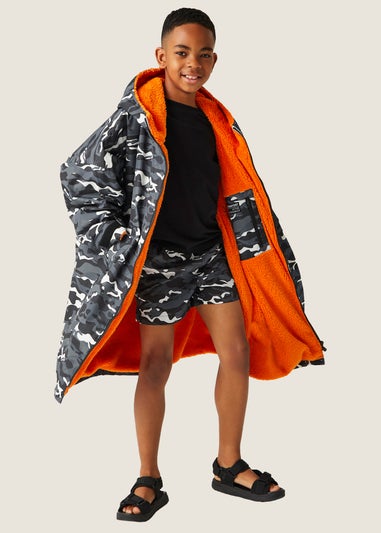 Regatta Black Camo Persimmon Kids' Junior Waterproof Hydrofort Robe (3-13 Years)