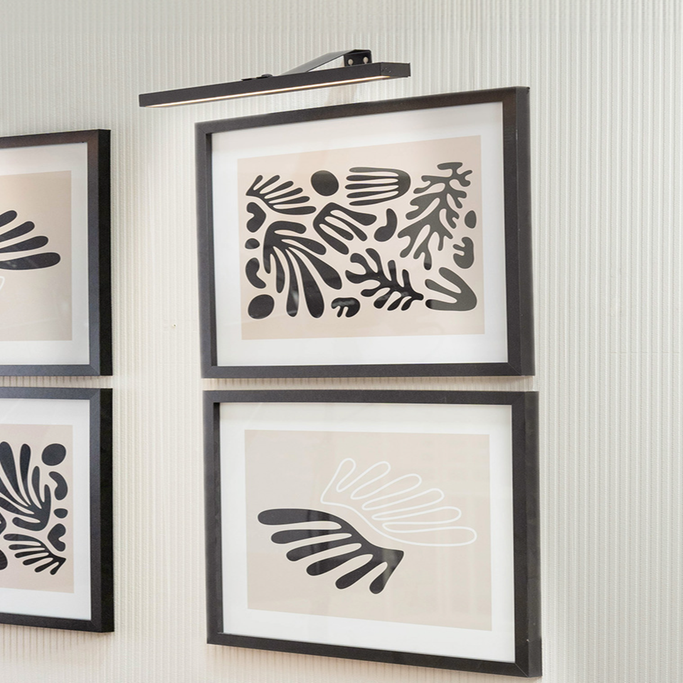 ValueLights Single Black Wall Light Integrated LED (4cm x 40cm x 16.5cm)