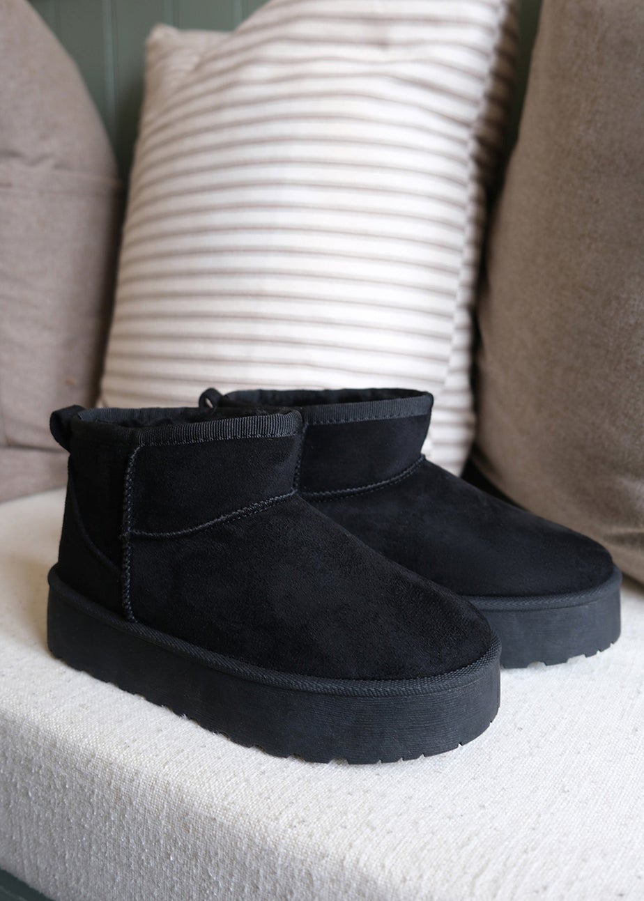 Where's That From Oak Black Faux-Suede Faux-Fur Platform Slipper Boots