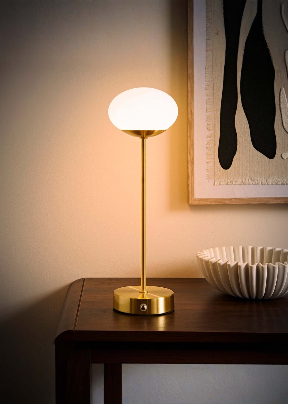 ValueLights Dimmable Gold Table Lamp with Globe Shade Integrated LED