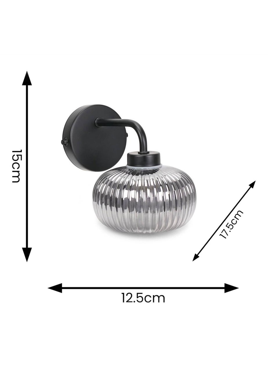 ValueLights Amaia Matte Black Wall Light with Clear Globe Shade