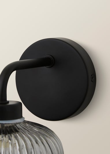 ValueLights Amaia Matte Black Wall Light with Clear Globe Shade