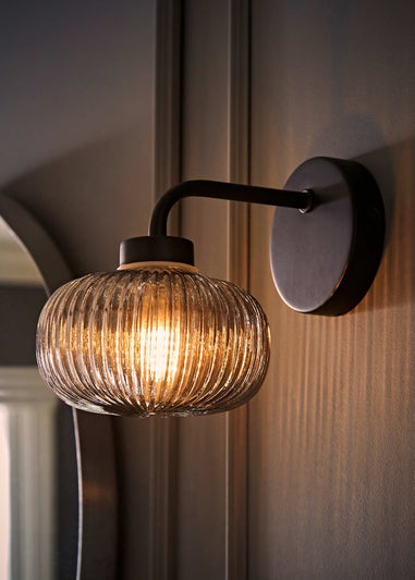 ValueLights Amaia Matte Black Wall Light with Clear Globe Shade