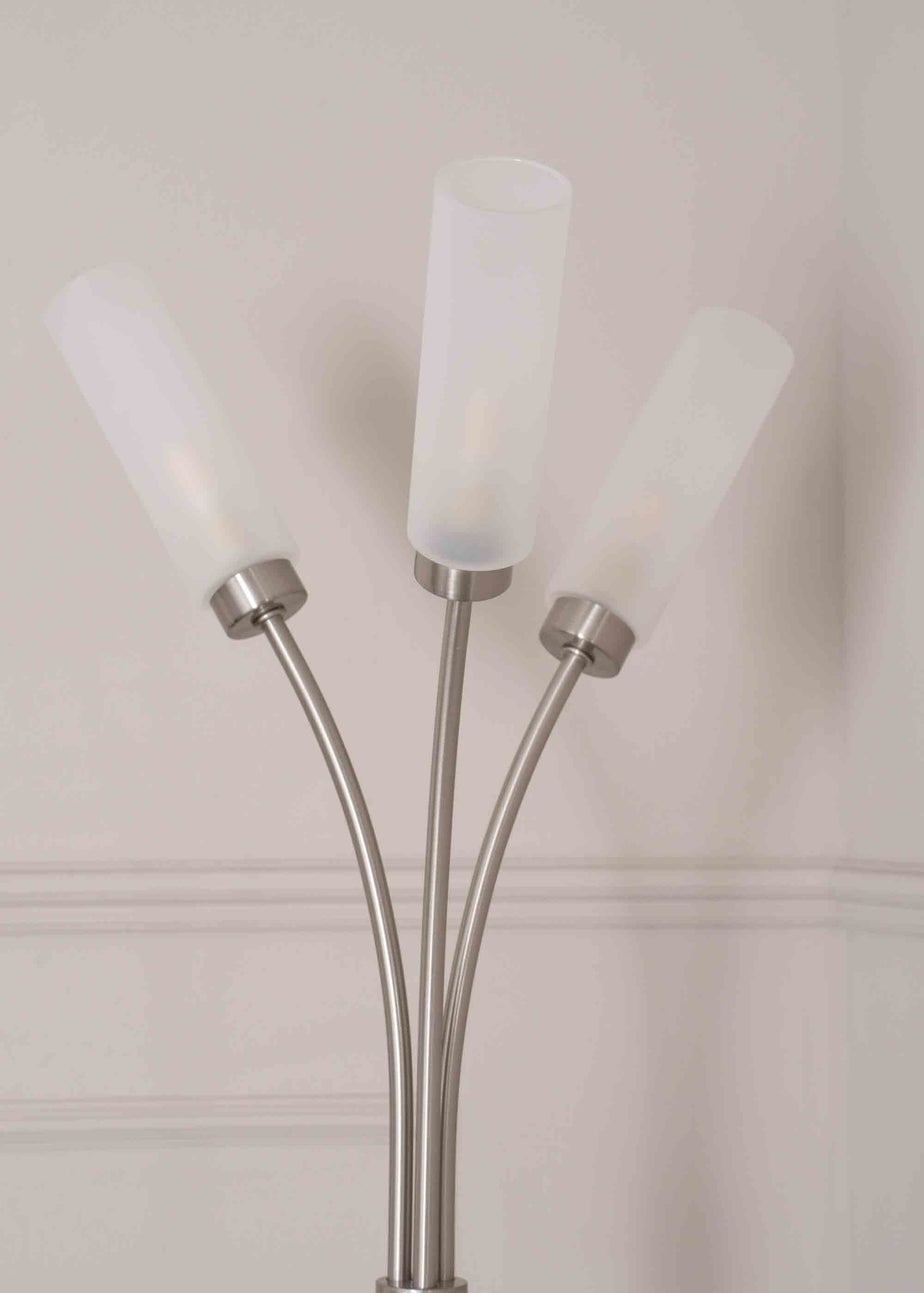 ValueLights Maya Chrome Floor Lamp with White Drum Shade (158.5cm x 26.5cm x 26.5cm)