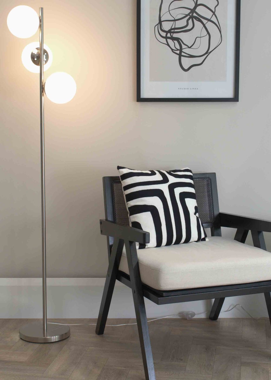 ValueLights Jas  Silver Floor Lamp with White Globe Shade (159cm x 31cm x 31cm)