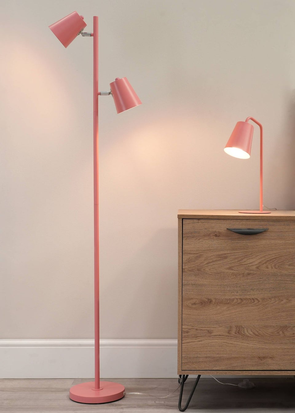 ValueLights Bibi Gloss Pink Floor Lamp with Pink Tapered Shade
