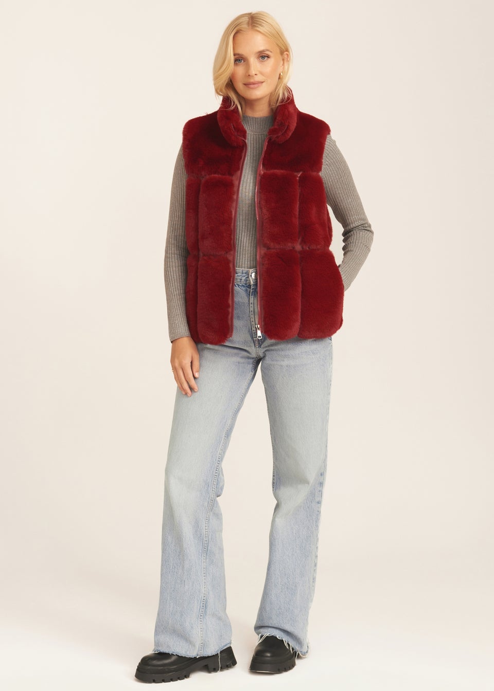 Gini London Red Faux Fur Zip Front Gilet