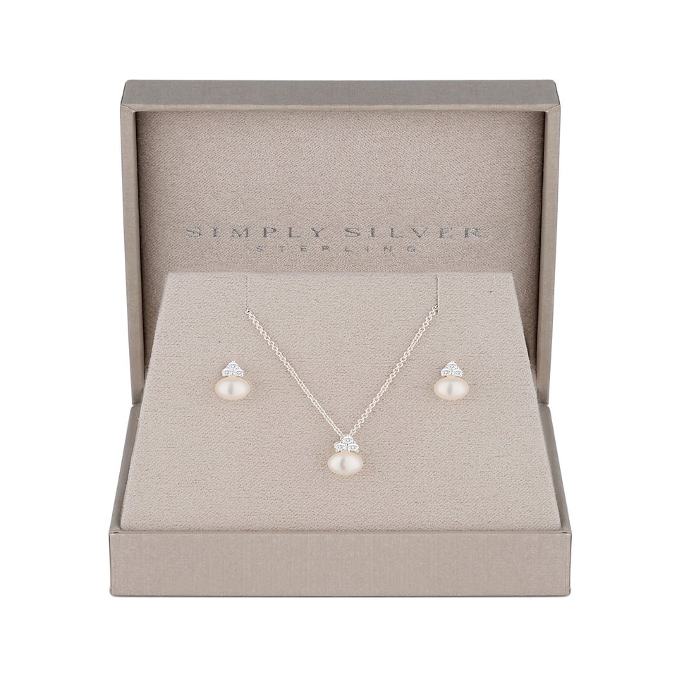 Sterling Silver 925 Freshwater Pearl Set Gift Boxed