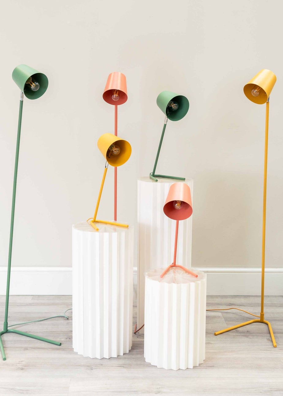 ValueLights Lark Green Floor Lamp with Medium Green Tapered Shade