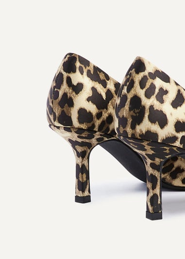 Linzi Multi Kat Leopard Print Scuba Court Heel