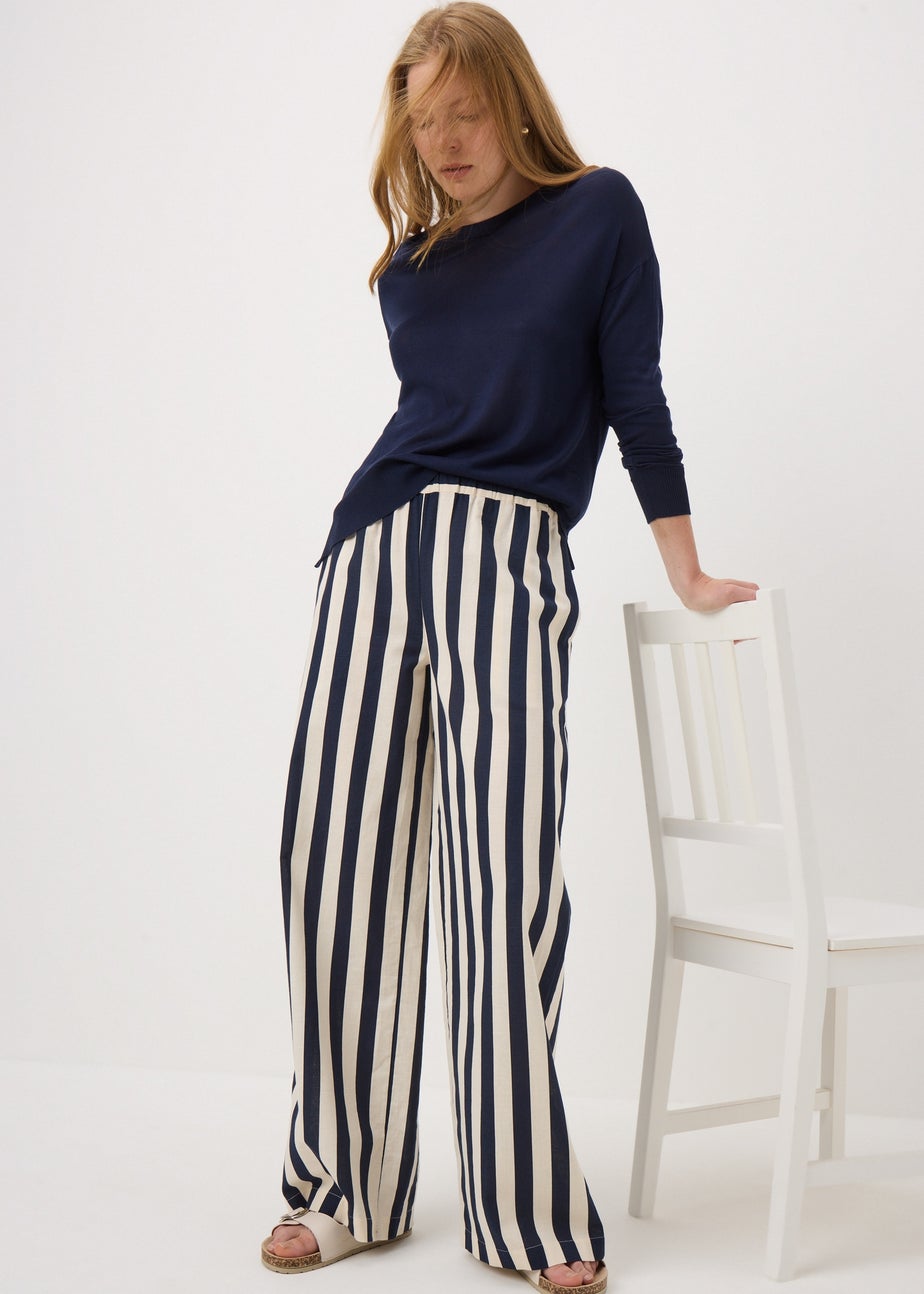 Navy Fine Gauge Long Sleeve Jumper