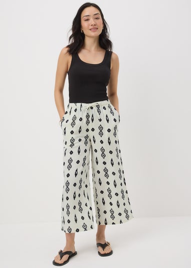 White Monochrome Double Cloth Cropped Trousers
