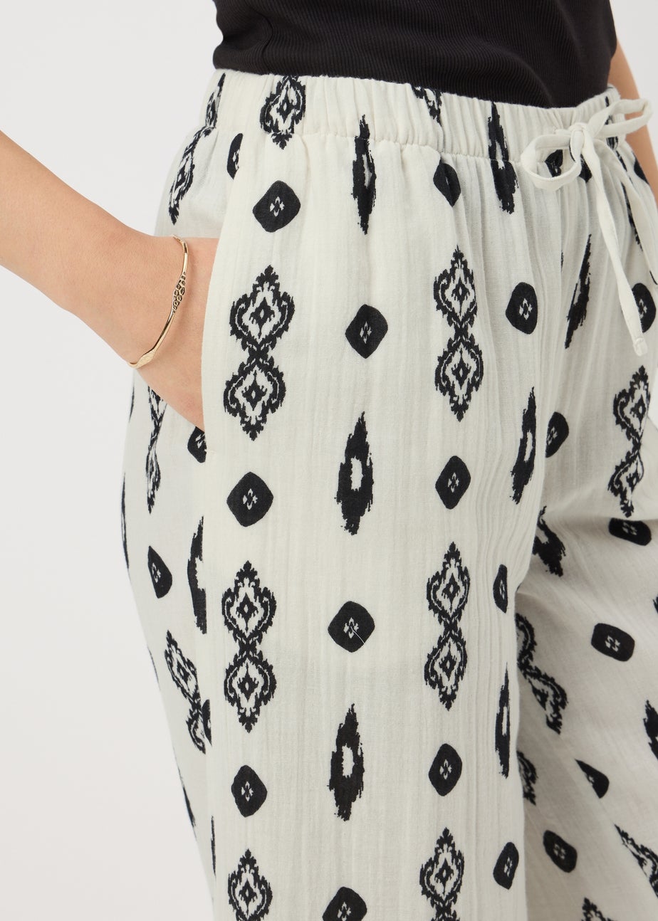 White Monochrome Double Cloth Cropped Trousers