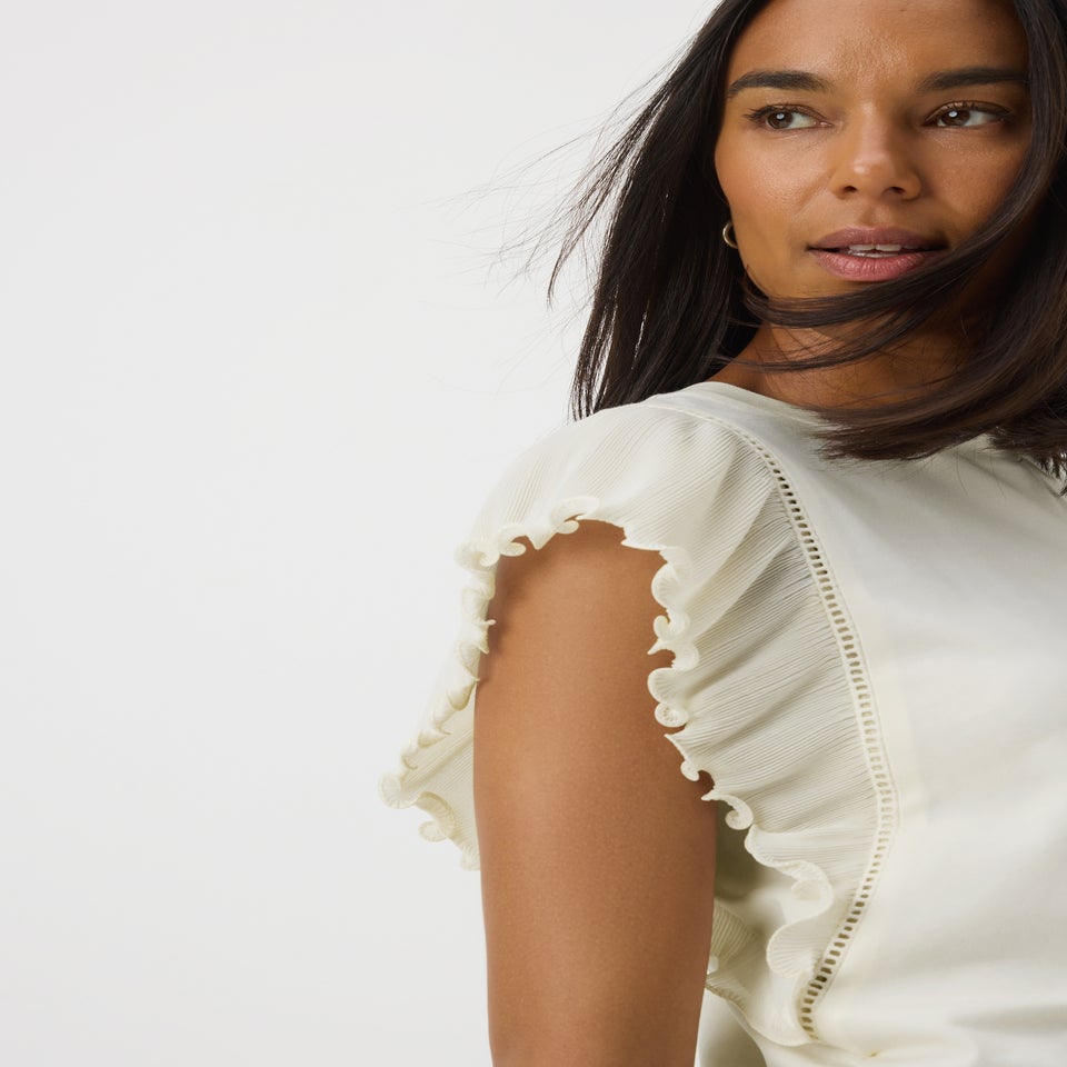 Et Vous Ivory Frill Sleeve T-Shirt