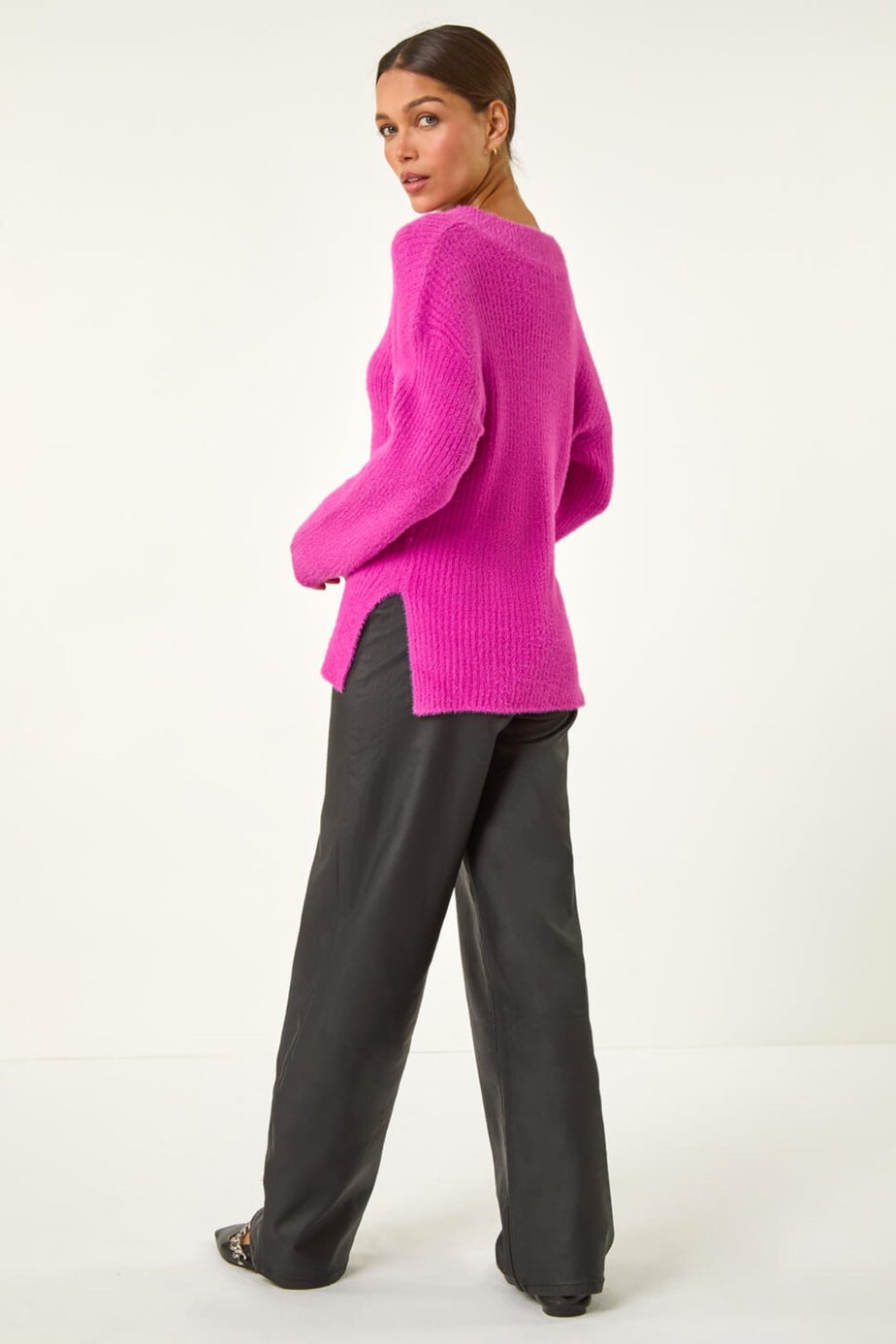 Roman Magenta Plain V-Neck Fluffy Knit Jumper